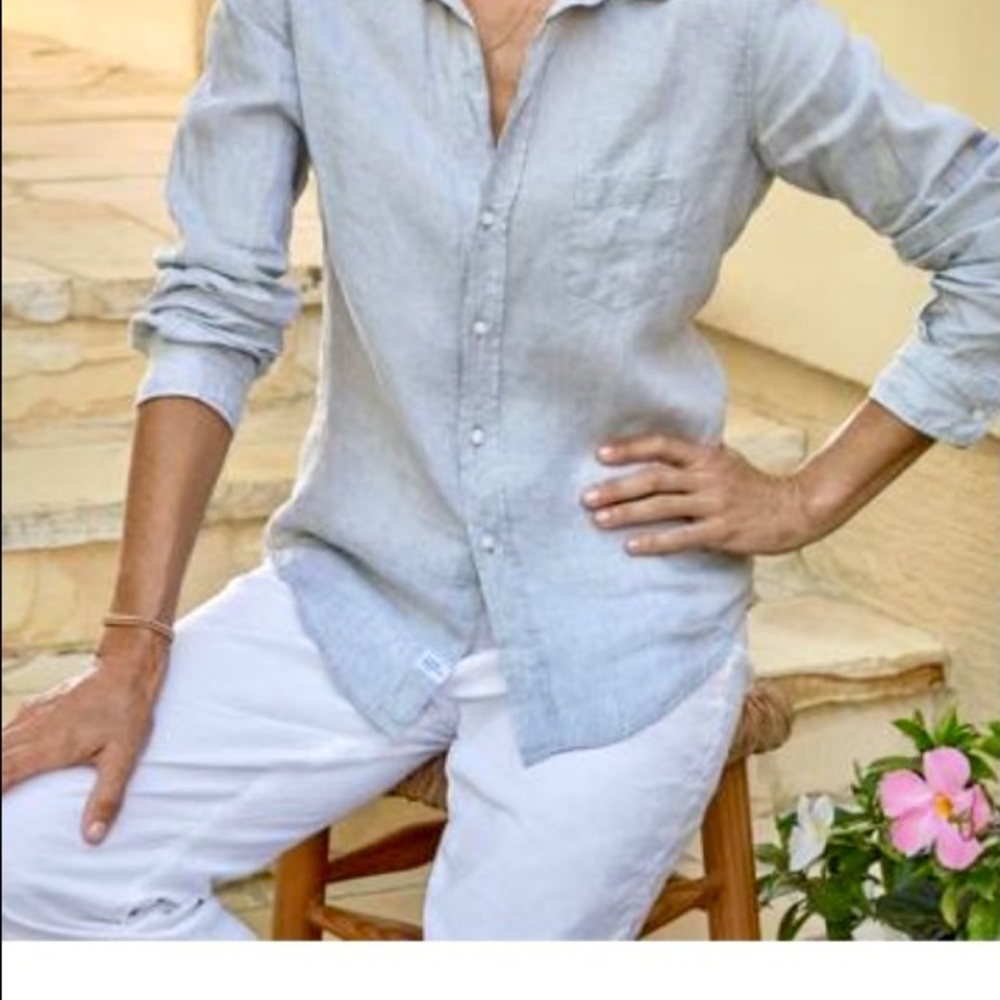 🎉SOLD! EUC BRITISH FRANK & EILEEN ITALIAN LINEN ‘BARRY’ SHIRT FROM NEIMANS